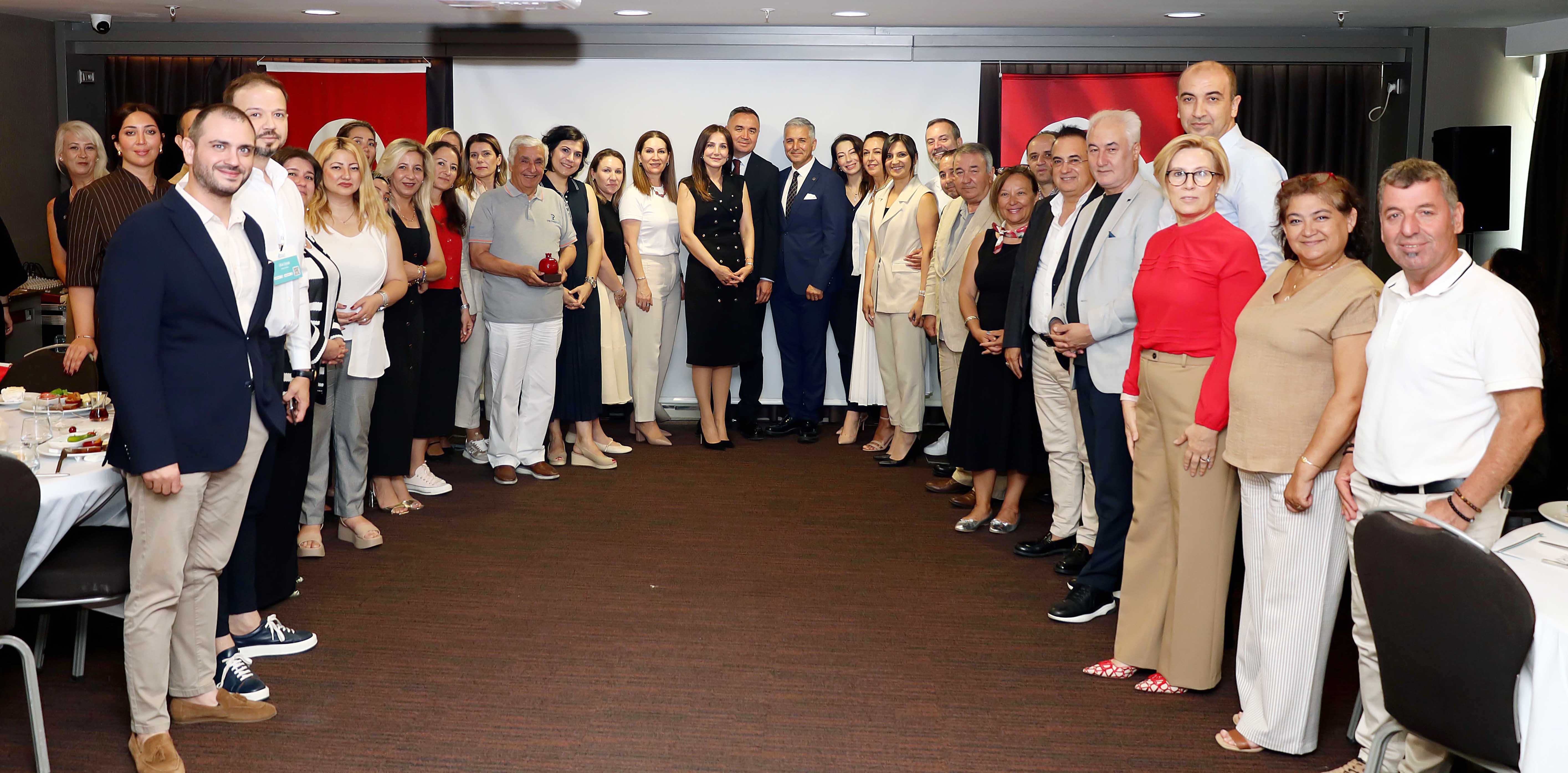 Geleneksel Perşembe Kahvaltımız White Lotus – Estate İsmira Sponsorluğunda Ramada Otel’de Gerçekleştirildi.